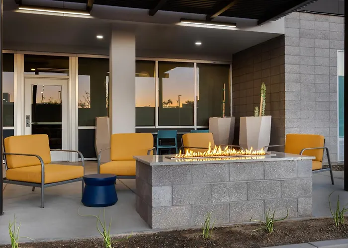 Hotel Home2 By Hilton Midtown 3*